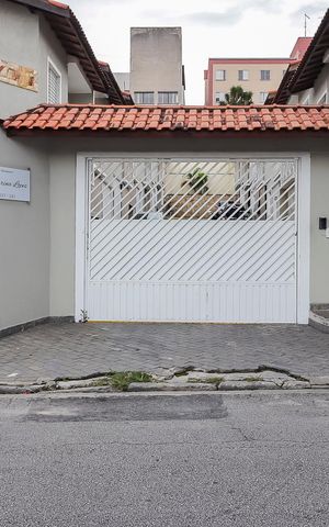 Casa de condomínio para alugar com 70m², 2 quartos e 1 vagaFachada