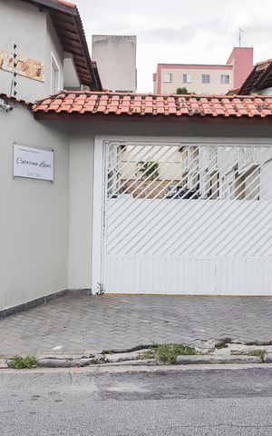 Casa de condomínio para alugar com 70m², 2 quartos e 1 vagaFachada