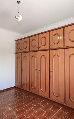 Casa à venda com 287m², 4 quartos e 2 vagasQuarto 1