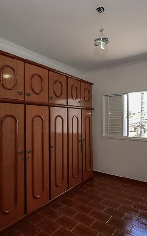 Casa à venda com 287m², 4 quartos e 2 vagasQuarto 1