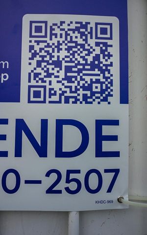 Casa à venda com 287m², 4 quartos e 2 vagasFachada
