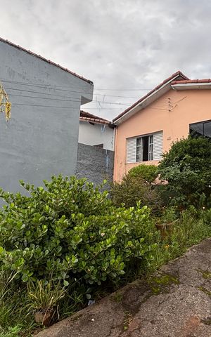 Casa para alugar com 220m², 2 quartos e 1 vaga Casa para alugar com 220m², 2 quartos e 1 vagaQuintal