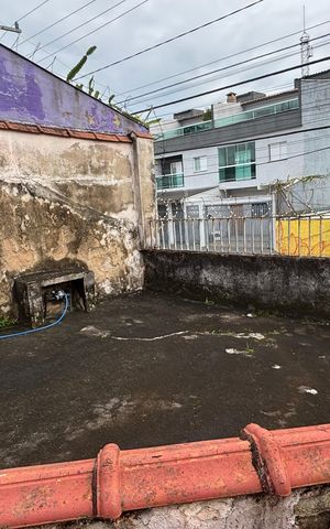 Casa para alugar com 220m², 2 quartos e 1 vaga Casa para alugar com 220m², 2 quartos e 1 vagaQuintal