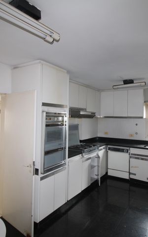 Apartamento para alugar com 200m², 3 quartos e 4 vagasCozinha