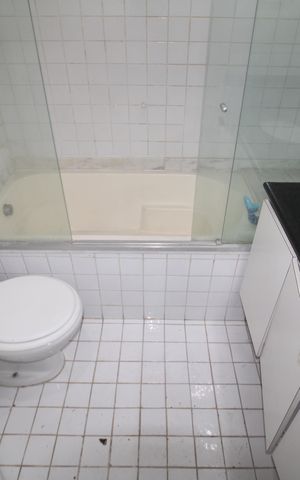 Apartamento para alugar com 200m², 3 quartos e 4 vagasBanheiro da Suíte