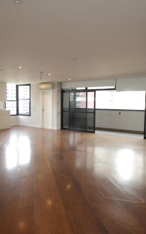 Apartamento à venda com 266m², 5 quartos e 3 vagasSala