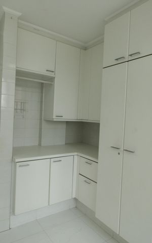 Apartamento à venda com 266m², 5 quartos e 3 vagasÁrea de Serviço