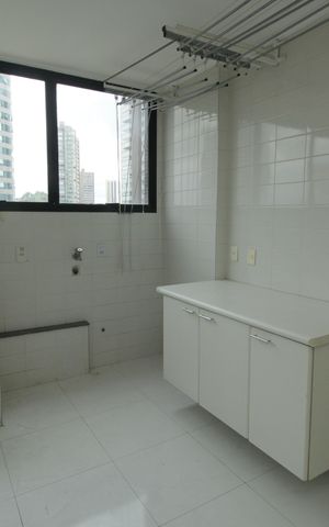 Apartamento à venda com 266m², 5 quartos e 3 vagasÁrea de Serviço