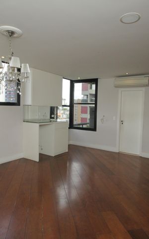 Apartamento à venda com 266m², 5 quartos e 3 vagasSala