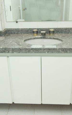 Apartamento à venda com 266m², 5 quartos e 3 vagasBanheiro da Suíte 1