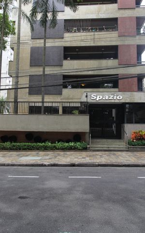 Apartamento à venda com 266m², 5 quartos e 3 vagasFachada