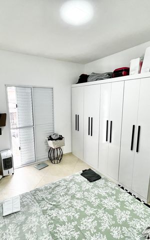 Casa à venda com 124m², 5 quartos e 2 vagas Casa à venda com 124m², 5 quartos e 2 vagasQuarto 3 - Suíte
