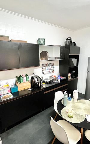 Casa à venda com 124m², 5 quartos e 2 vagas Casa à venda com 124m², 5 quartos e 2 vagasCozinha