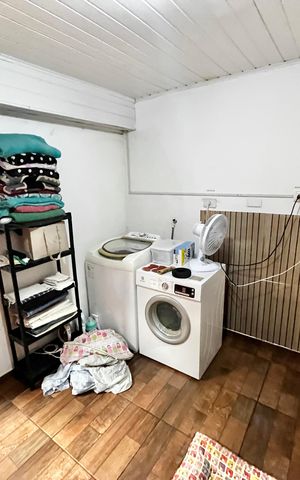 Casa à venda com 124m², 5 quartos e 2 vagas Casa à venda com 124m², 5 quartos e 2 vagasÁrea de Serviço