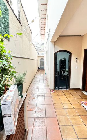 Casa à venda com 124m², 5 quartos e 2 vagas Casa à venda com 124m², 5 quartos e 2 vagasQuintal