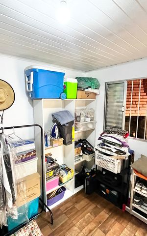 Casa à venda com 124m², 5 quartos e 2 vagas Casa à venda com 124m², 5 quartos e 2 vagasÁrea de Serviço