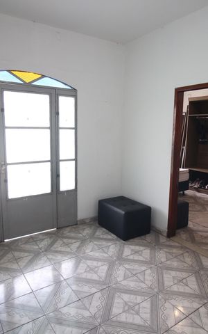 Casa à venda com 365m², 3 quartos e 4 vagasSala