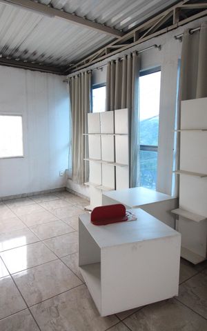 Casa à venda com 365m², 3 quartos e 4 vagasTerraço