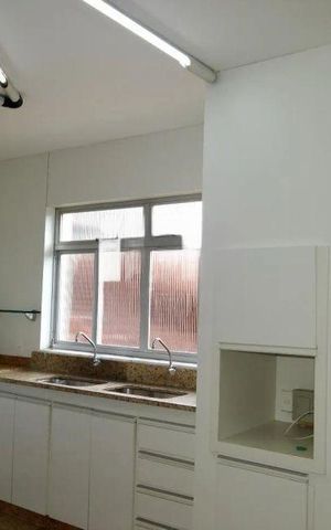Casa para alugar com 464m², 7 quartos e 5 vagas