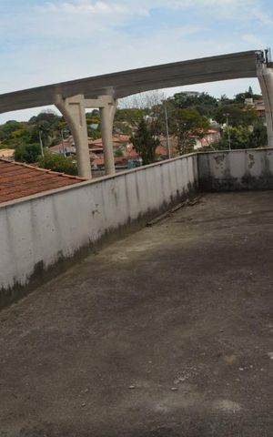 Casa para alugar com 285m², 4 quartos e 4 vagas