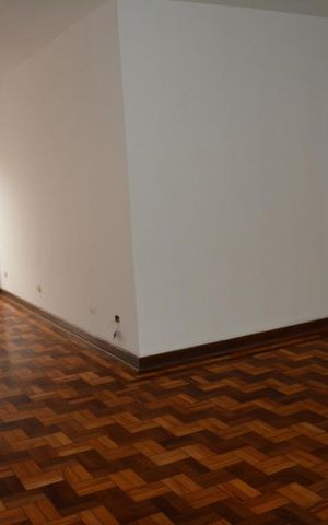 Casa para alugar com 285m², 4 quartos e 4 vagas