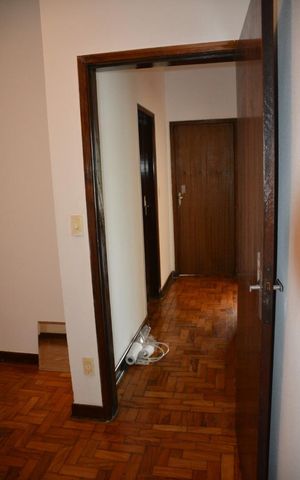 Casa para alugar com 285m², 4 quartos e 4 vagas