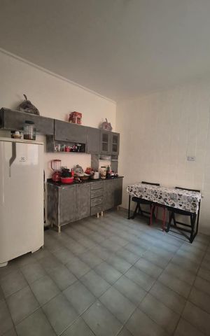 Casa à venda com 159m², 3 quartos e 2 vagas Casa à venda com 159m², 3 quartos e 2 vagasCozinha