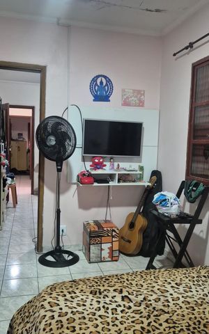 Casa à venda com 159m², 3 quartos e 2 vagas Casa à venda com 159m², 3 quartos e 2 vagasQuarto