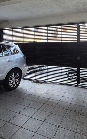 Casa à venda com 159m², 3 quartos e 2 vagas Casa à venda com 159m², 3 quartos e 2 vagasÁrea externa