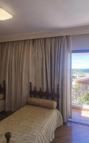 Casa à venda com 388m², 4 quartos e 4 vagas