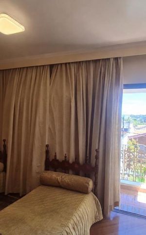Casa à venda com 388m², 4 quartos e 4 vagas
