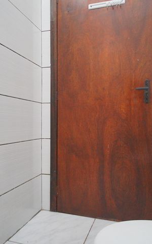 Casa à venda com 616m², 2 quartos e 2 vagasBanheiro