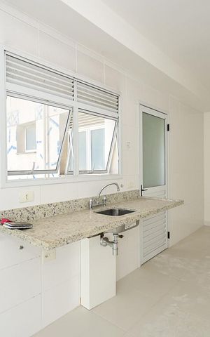 Apartamento à venda com 133m², 3 quartos e 3 vagasCozinha