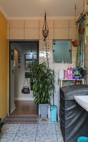 Casa à venda com 250m², 4 quartos e 4 vagas Casa à venda com 250m², 4 quartos e 4 vagasÁrea de Serviço 2