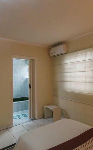 Casa à venda com 250m², 4 quartos e 4 vagas Casa à venda com 250m², 4 quartos e 4 vagasSuite
