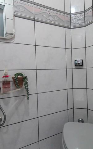 Casa à venda com 250m², 4 quartos e 4 vagas Casa à venda com 250m², 4 quartos e 4 vagasLavabo