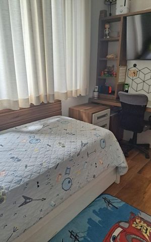 Casa de condomínio à venda com 231m², 3 quartos e 4 vagas Casa de condomínio à venda com 231m², 3 quartos e 4 vagasQuarto