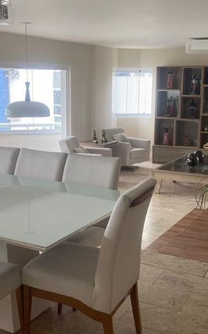 Apartamento para alugar com 215m², 4 quartos e 4 vagas