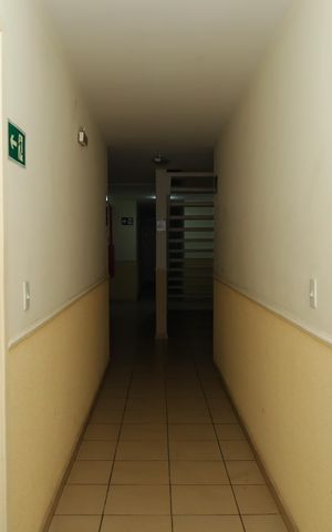 Apartamento para alugar com 45m², 2 quartos e 1 vagaÁrea comum - Saguão do prédio