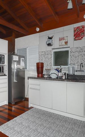 Casa à venda com 116m², 2 quartos e 2 vagasCozinha