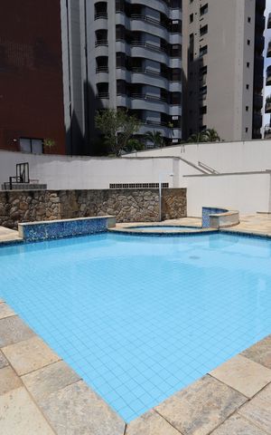 Apartamento à venda com 101m², 2 quartos e 2 vagasÁrea comum - Piscina