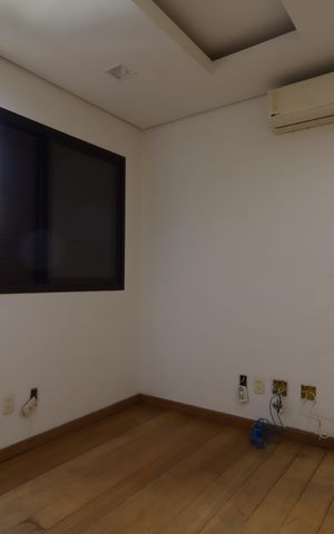 Apartamento à venda com 101m², 2 quartos e 2 vagasSala de TV
