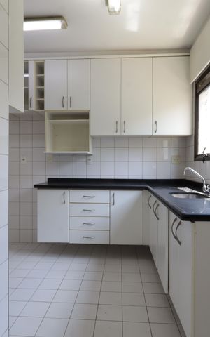 Apartamento à venda com 101m², 2 quartos e 2 vagasCozinha