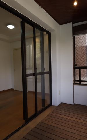 Apartamento à venda com 101m², 2 quartos e 2 vagasVaranda da Sala