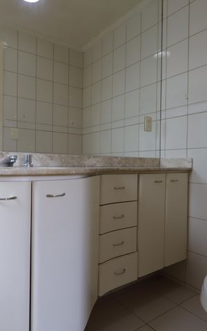 Apartamento à venda com 101m², 2 quartos e 2 vagasBanheiro da Suíte