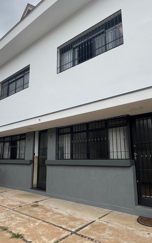 Casa de condomínio à venda com 160m², 3 quartos e 2 vagas