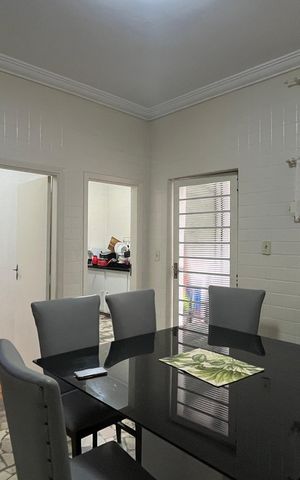 Casa de condomínio à venda com 160m², 3 quartos e 2 vagas