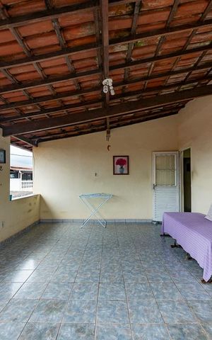 Casa à venda com 240m², 4 quartos e 7 vagas