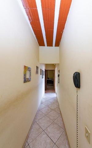 Casa à venda com 240m², 4 quartos e 7 vagas