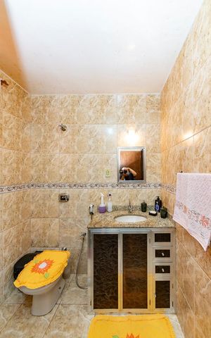 Casa à venda com 240m², 4 quartos e 7 vagas